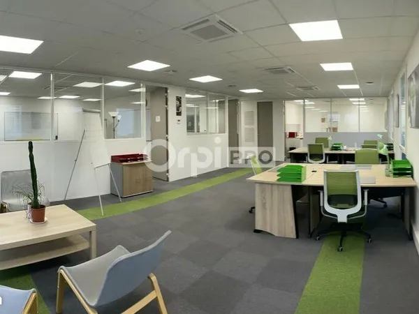 Bureau 119 m² 