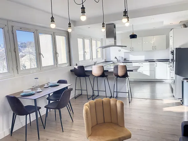 Appartement 1 pièce 82 m² 