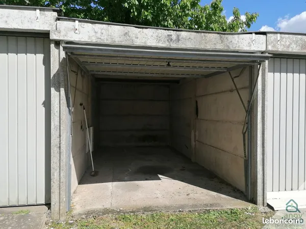 Parking/box 12 m² Tours 