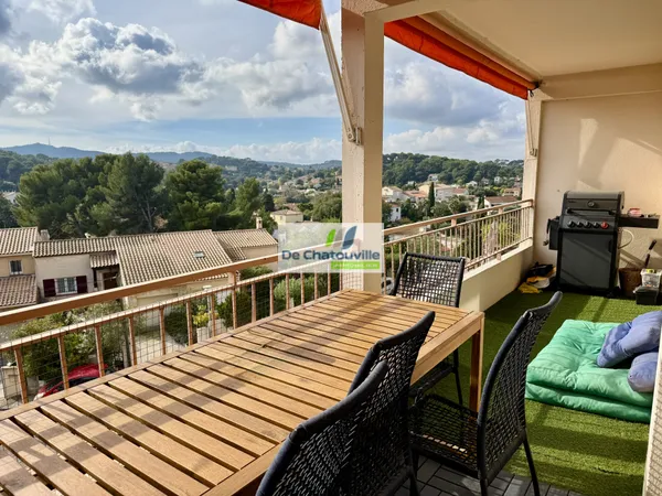 LA SEYNE SUR MER - Appartement 3 pièces - Balcon - Vue dégag 