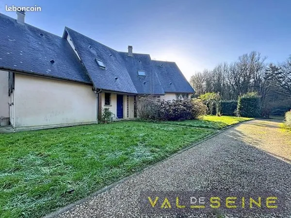 Maison 7 pièces 203 m² 
