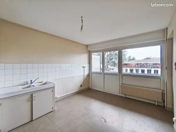 Studio 1 pièce 20 m² 