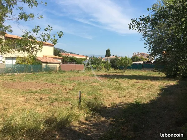 Terrain 687 m² MANDELIEU LA NAPOULE 