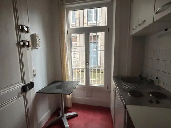 Studio 1 pièce 16 m² 