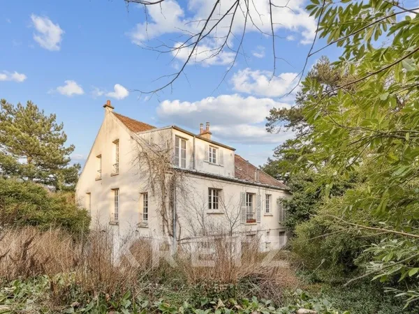 Maison Bourgeoise à rénover à fort potentiel sur l'une des plus belles adresses de Meudon 