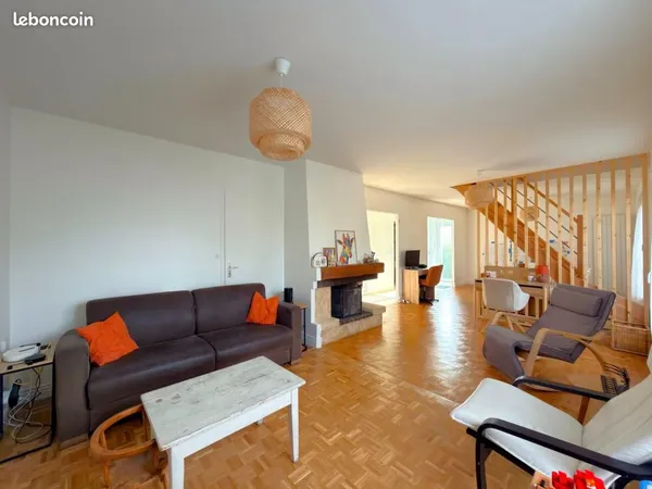 Maison 6 pièces 143 m² 