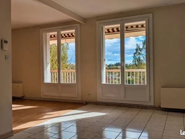 Appartement climatisé dans quartier calme 4 pièces 76 m² 