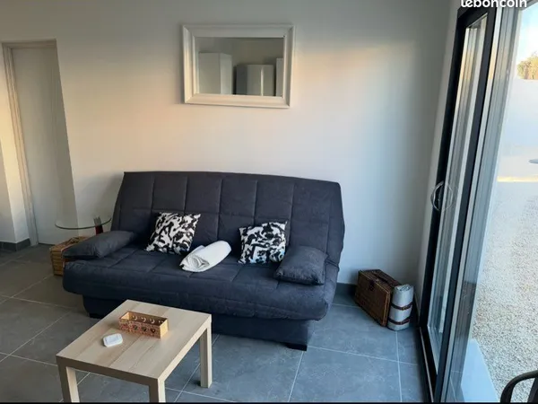 Charmant studio 25 m² à louer quartier résidentiel CHU de Nimes 