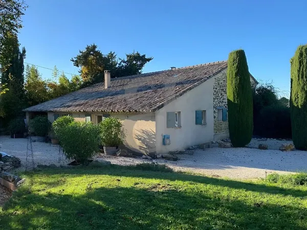 Mas provençal 6 pièces 167 m² 