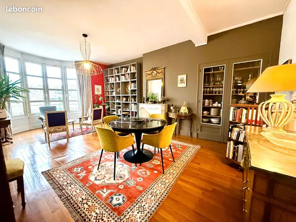 Appartement 5 pièces 141 m² 