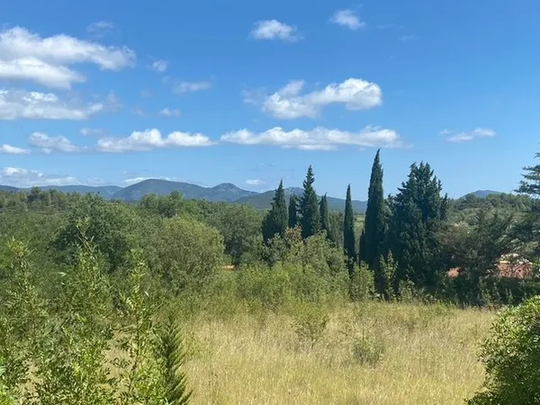 Exceptional Terrain constructible exceptionnel à Pradez-Sur-Vernazobre - Créez votre maison de 