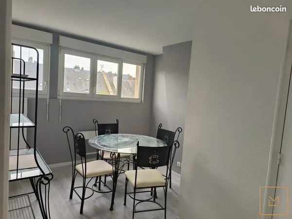 Studio 1 pièce 23 m² 