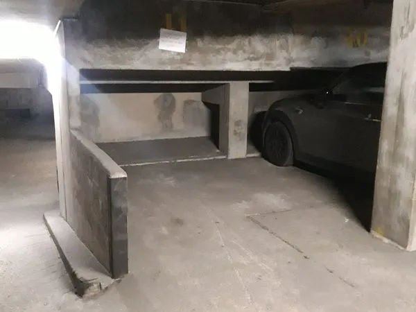 Vends petit emplacement de parking paris 15 