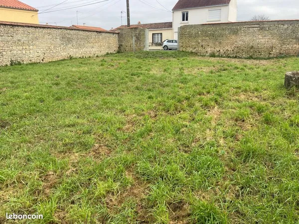 Terrain 559 m² Lucon 
