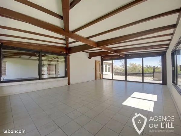 Maison 8 pièces 210 m² 