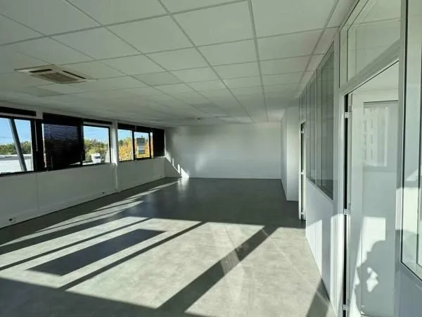 Bureaux 126 m² 