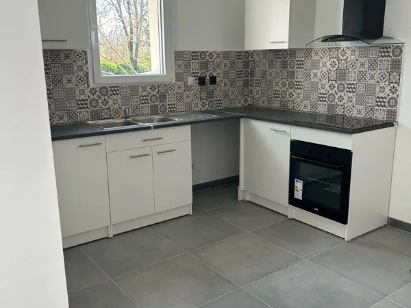 Maison récente (2024) - 87 m² - 3 chambres - Grand jardin - Pompe à chaleur avec clim 
