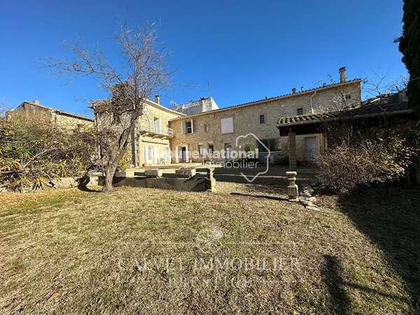 Maison 7 pièces 221 m² 
