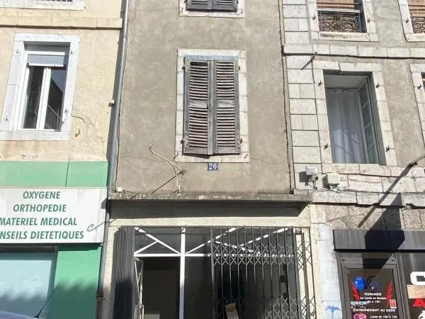 Immeuble 180 m² 