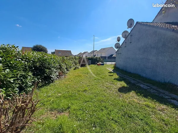 Terrain 281 m² LINAS 