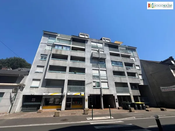 Parking 10 m² Lourdes 