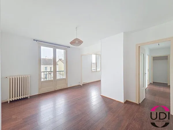 Appartement 3 chambres - À Vendre - Montlucon 