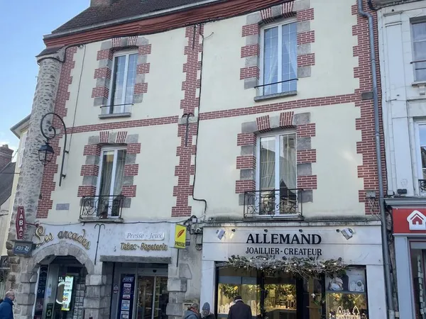 Appartement 4 pièces 147 m² 