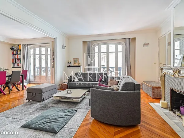 Appartement 6 pièces 148 m² 