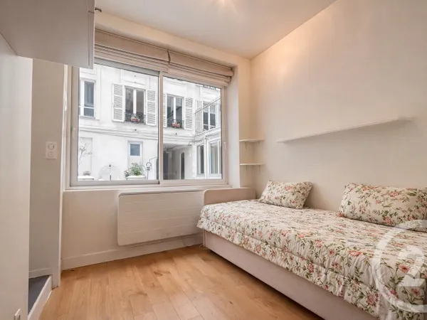 Studio 1 pièce 16 m² 