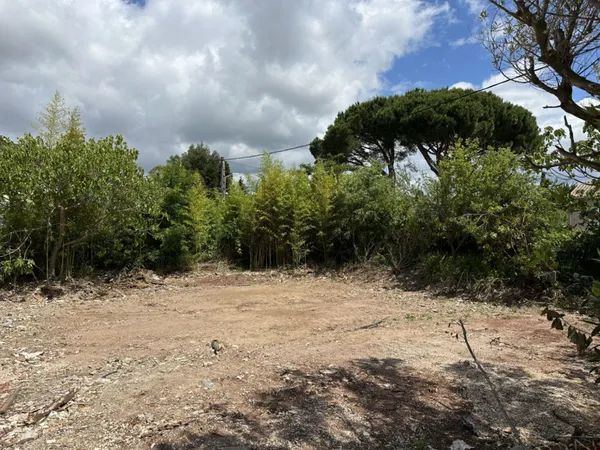 Terrain 400 m² 