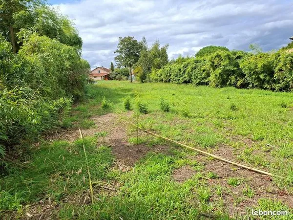 Terrain 970 m² 