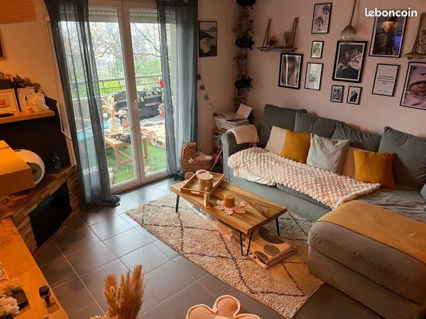Appartement T3 avec Terrasse et Garage 