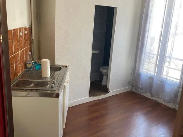 Studio 1 pièce 9 m² 