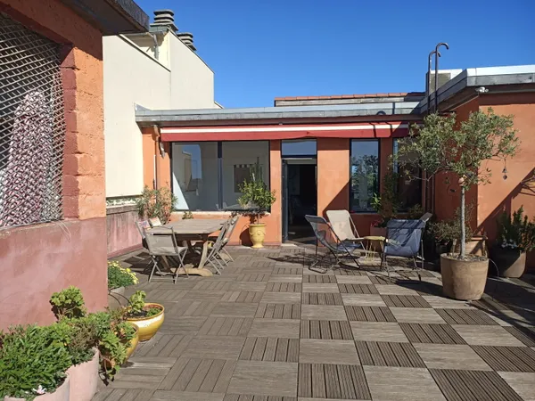 Vends appartement spacieux très proche remparts - 212m² 