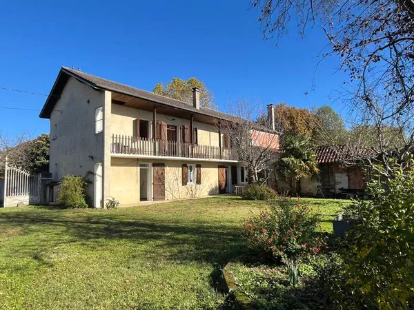 Maison de bourg 6 pièces 210 m² 