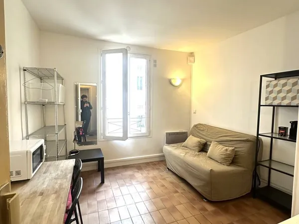 Studio 1 pièce 15 m² 