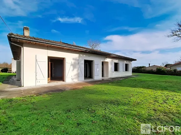 Maison Cubzac Les Ponts 5 pièce(s) 116 m2 