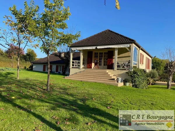 Maison 8 pièces 240 m² 