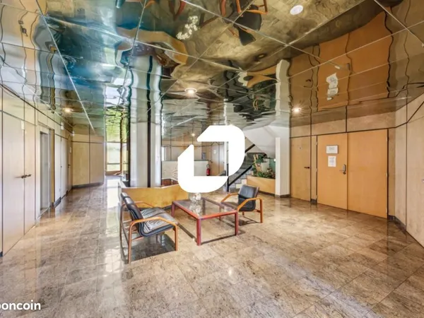 Local d'activité 2 151 m² 
