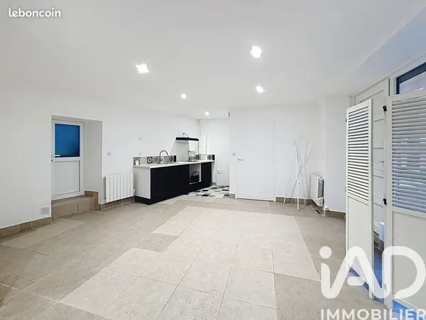 Studio 1 pièce 31 m² 