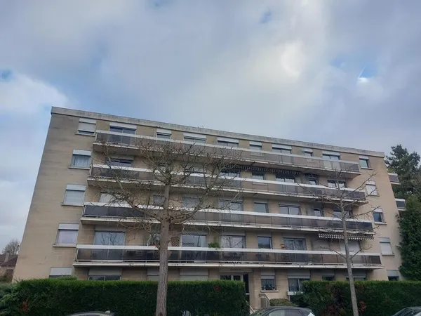 Appartement + cave + parking 
