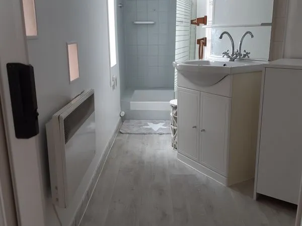 Particulier loue appartement paray vieille poste 