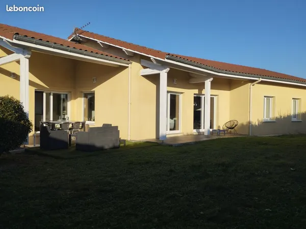 Maison avec très bon emplacement 