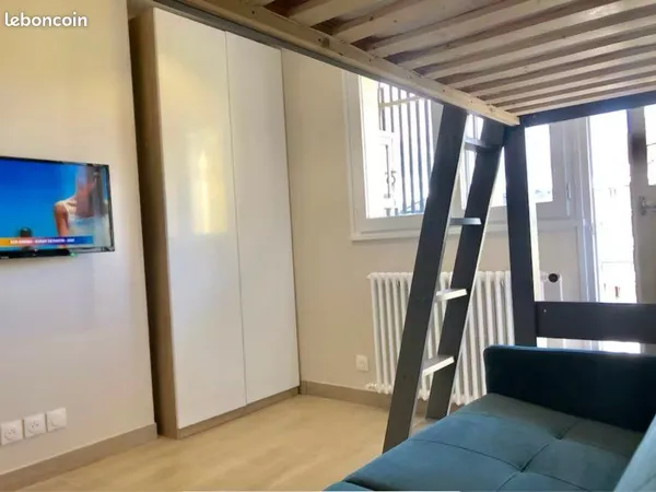 Studio étudiant Annecy centre - 19m2 - refait a neuf 