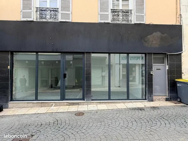 Local commercial 38 m² Étampes 