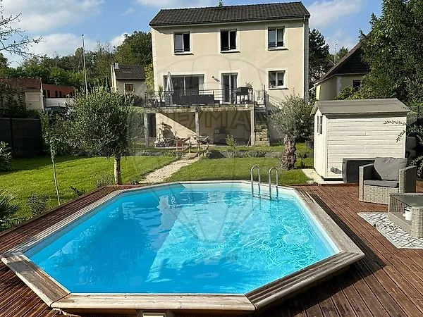 Maison 7 pièces 143 m² 