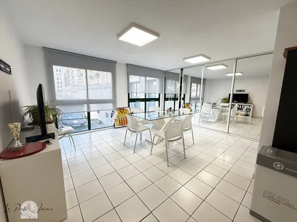 Burreau Kennedy de 133m2 + garage p 