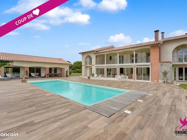 Propriété 11 pièces 431 m² 