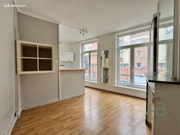 Studio 1 pièce 15 m² 