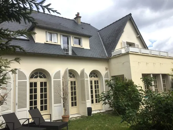 Maison Location Garches 9p 238m² 5400€